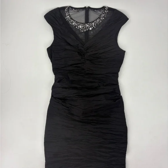 Collections By Lourea Crinkle V Shaped Cocktail Formal Dress- Size 8 - Picture 6 of 6